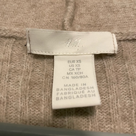 Cardigan - Picture 2 of 2